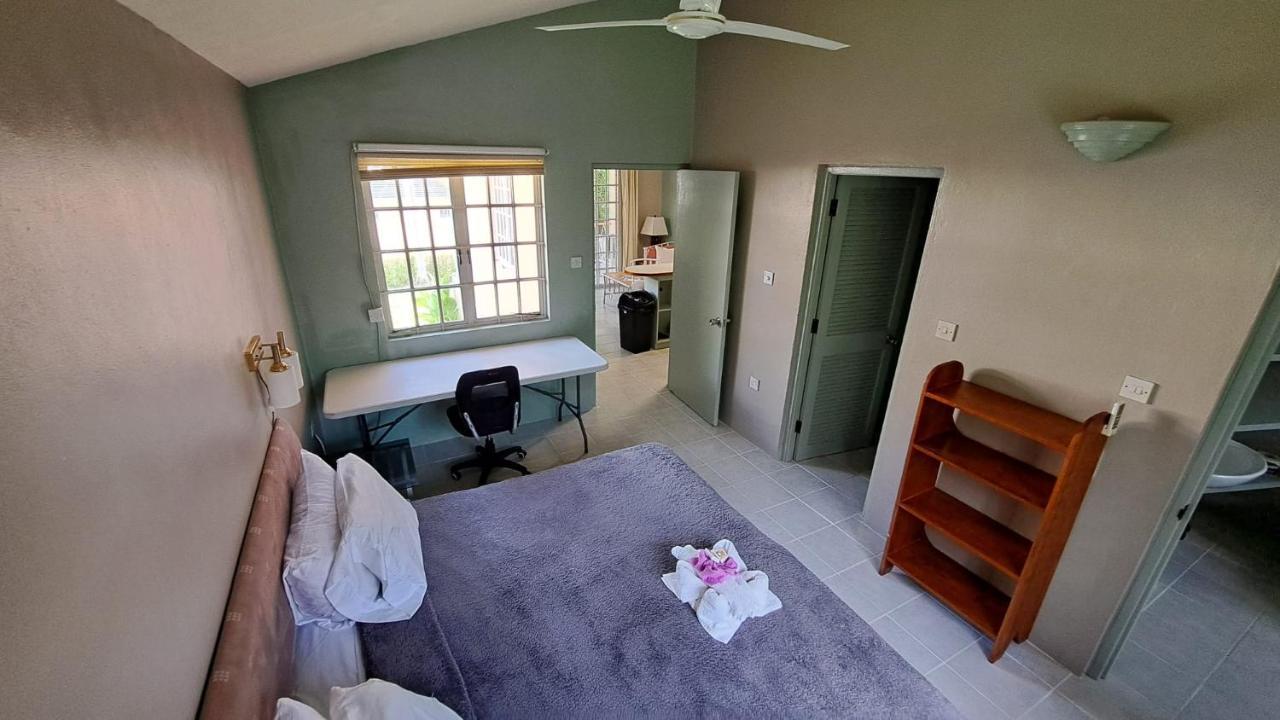 Kootney Resorts Portsmouth Buitenkant foto